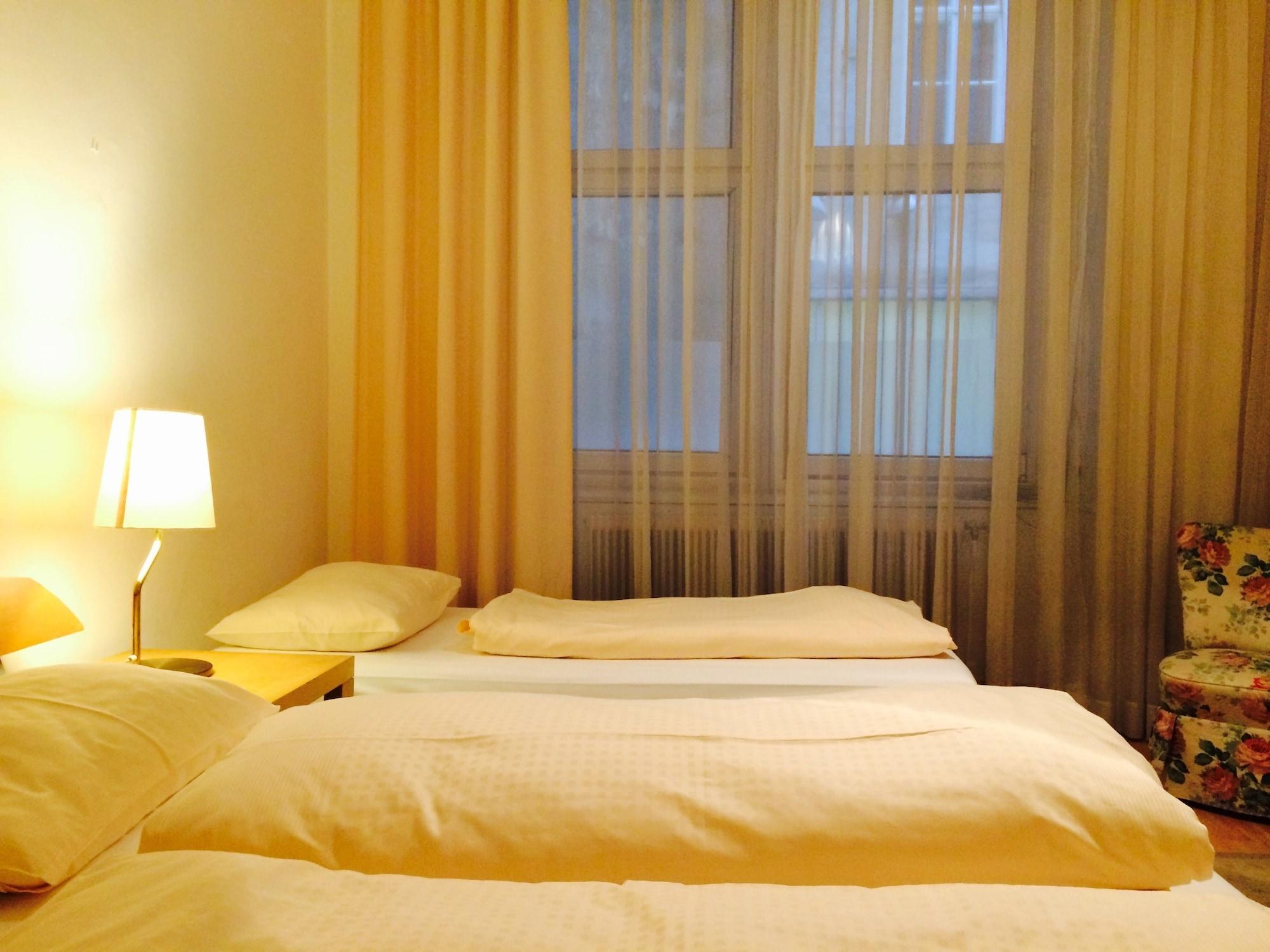 Pension Hotel Mariahilf Wina Bagian luar foto
