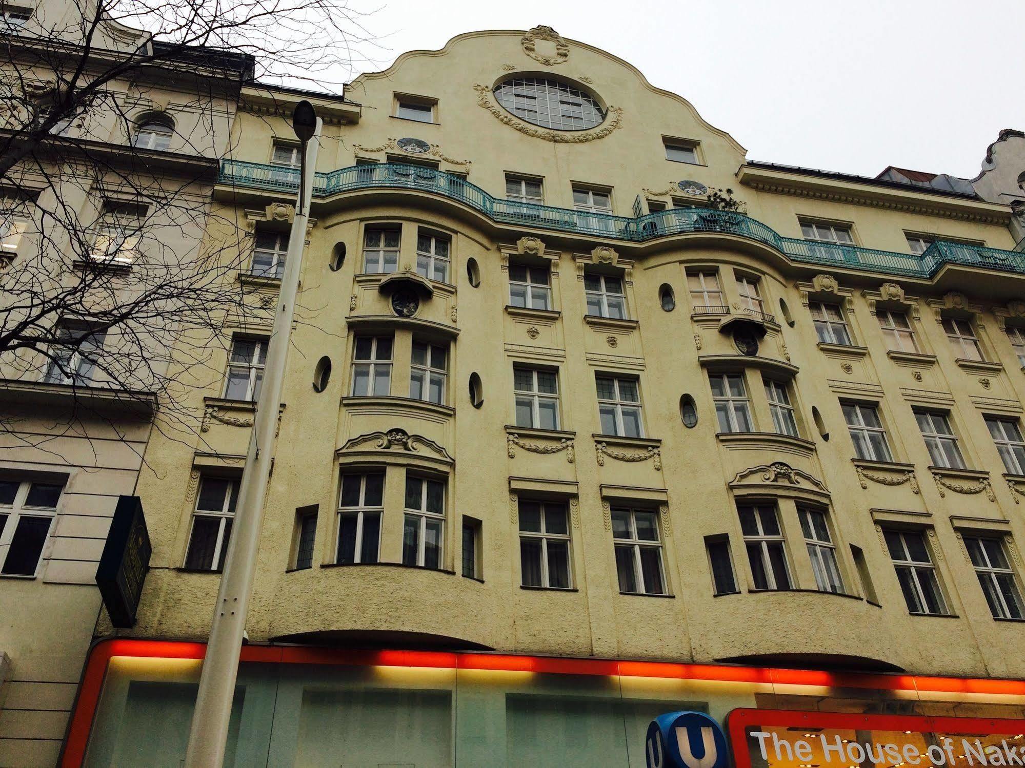 Pension Hotel Mariahilf Wina Bagian luar foto