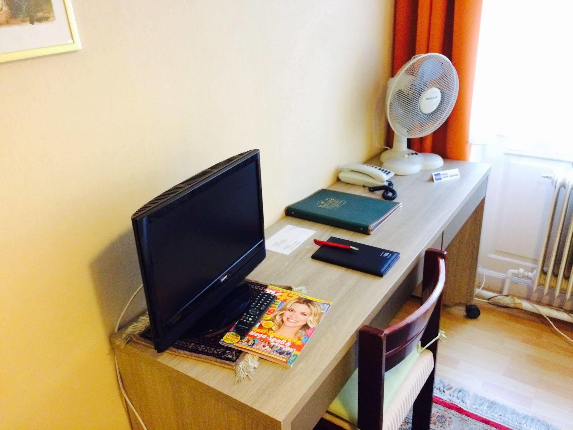 Pension Hotel Mariahilf Wina Bagian luar foto